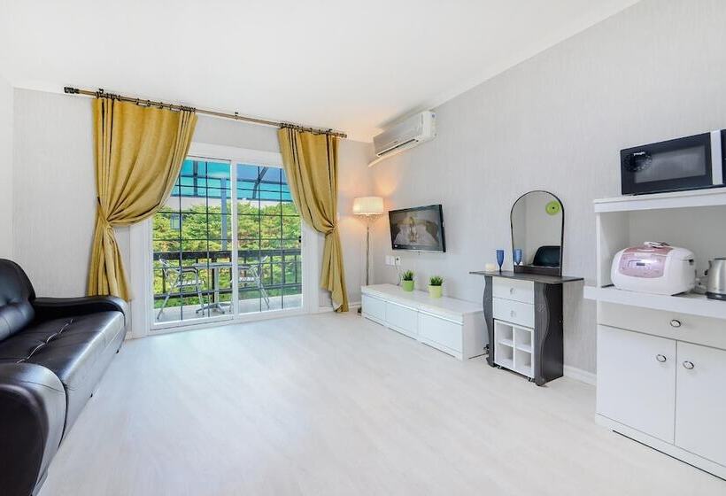 Yangyang Water Sol Valley Pension