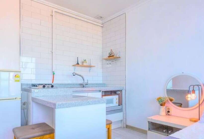 Yangyang Yemeusong Dongho Sea Pension