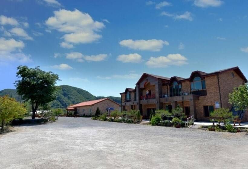 Yeoncheon Wanguijataek Pension