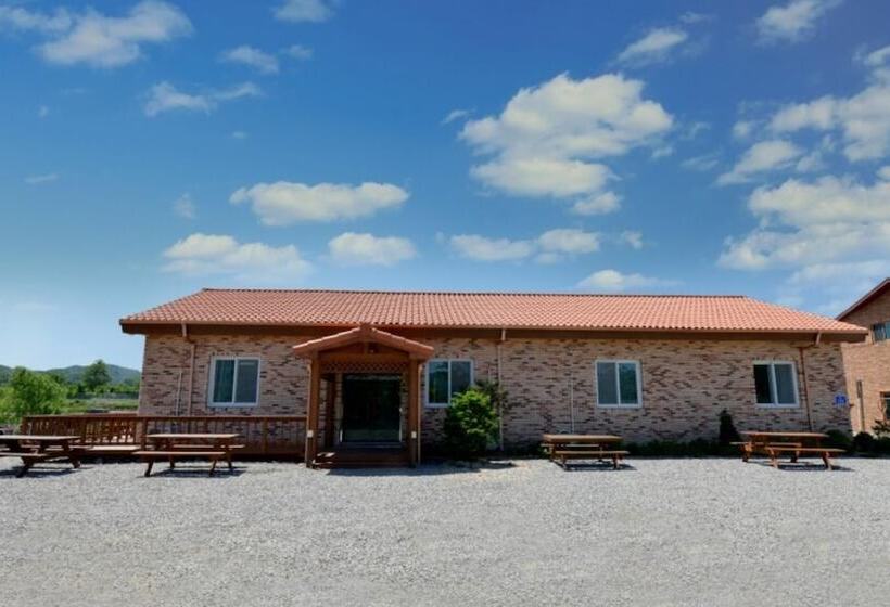 Yeoncheon Wanguijataek Pension