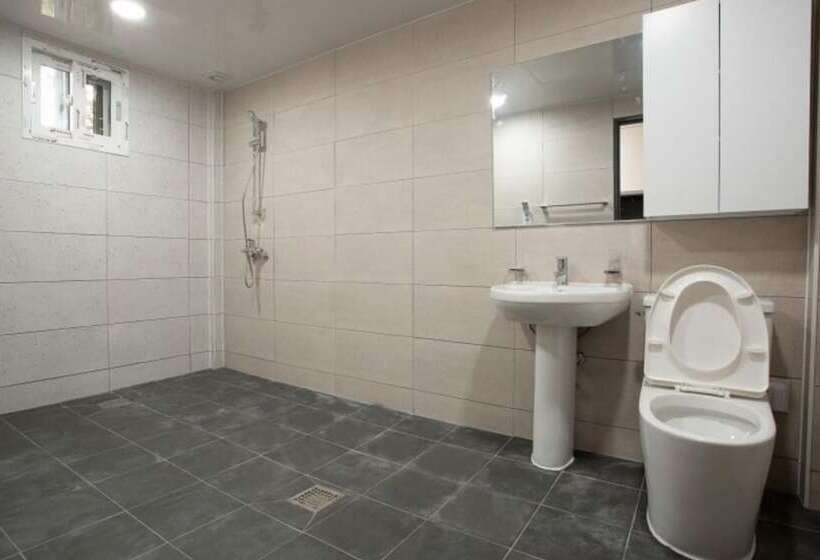 Yeoncheon Wanguijataek Pension