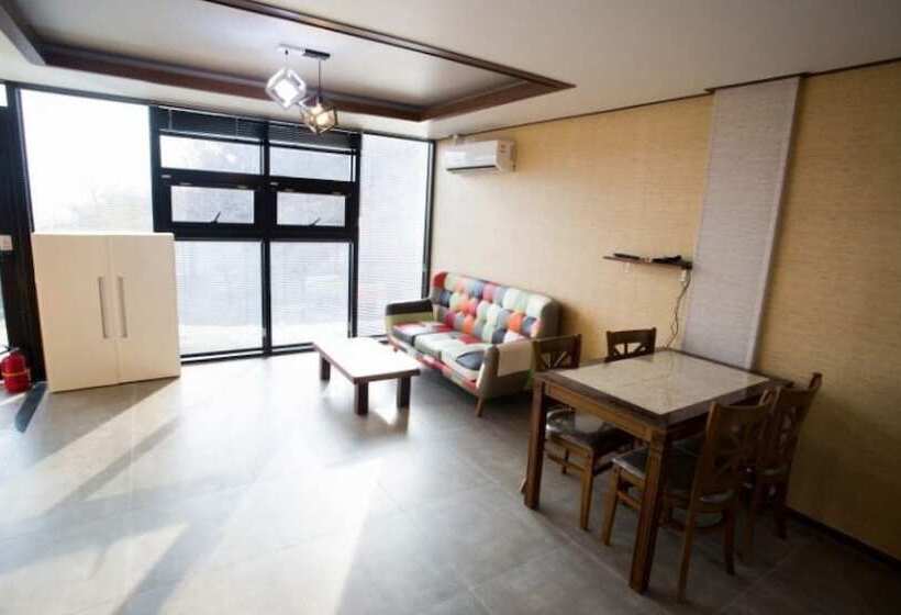 Yeongdeok Bapoom Hill Pension