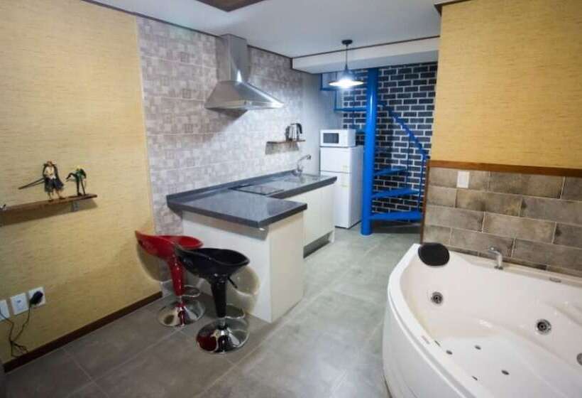 Yeongdeok Bapoom Hill Pension