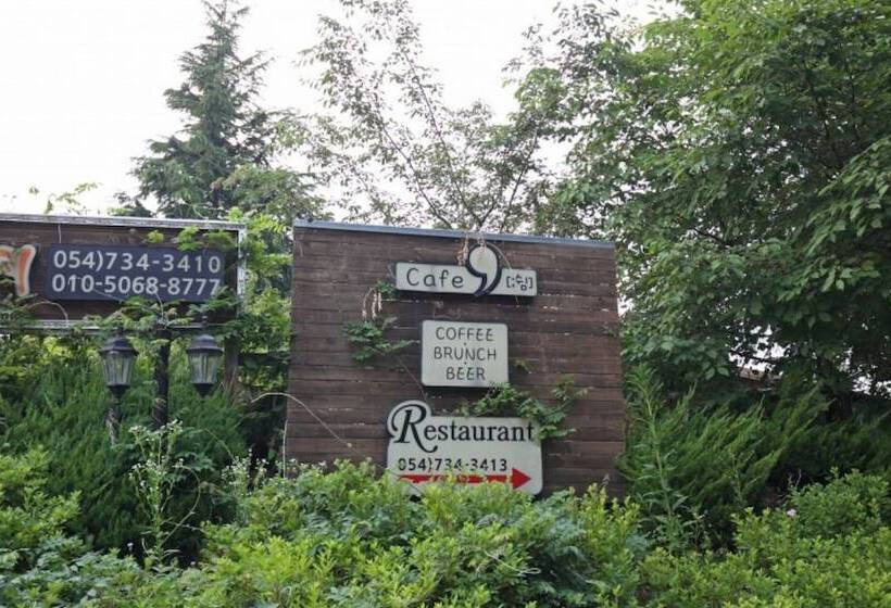 Yeongdeok Samsa Marin Village Pension