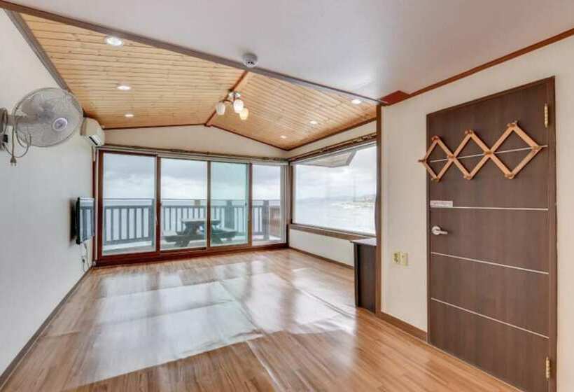 Yeongdeok Taebo Pension