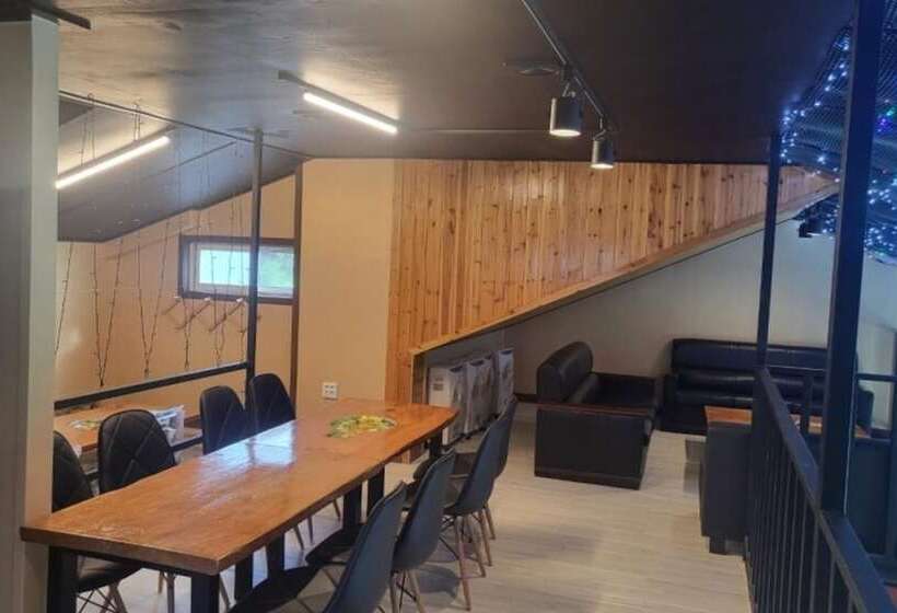 Yeongwol Donggang Close Pension