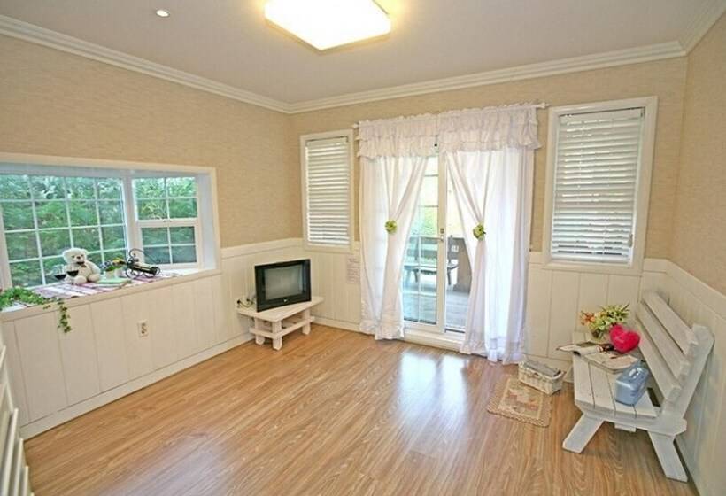 Yeongwol Donggang La Maison Pension