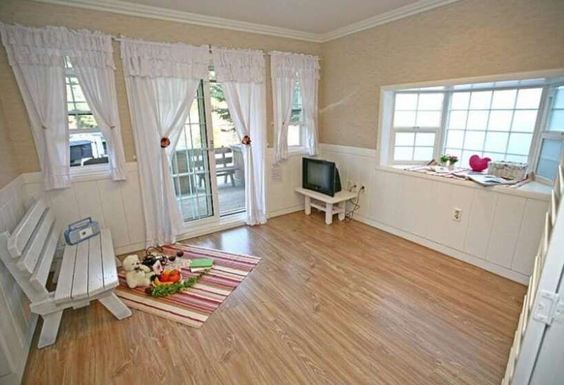 Yeongwol Donggang La Maison Pension