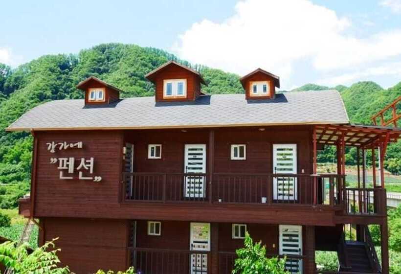 Yeongwol Riverside White House Pension