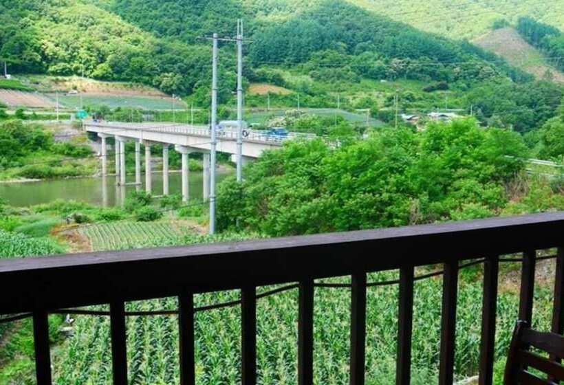 Yeongwol Riverside White House Pension