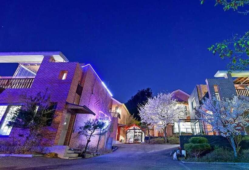 Yesan Jeongdaun Pension