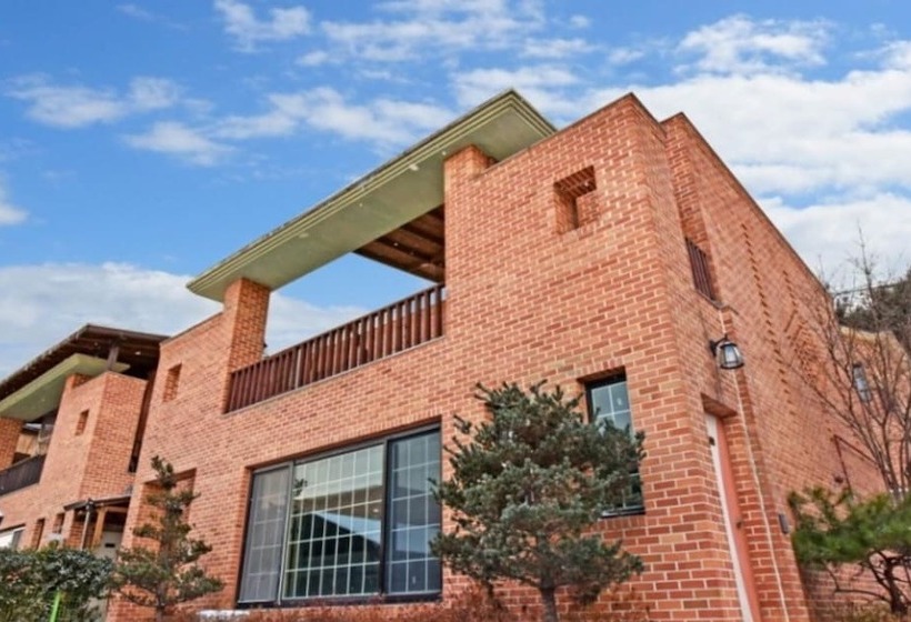 Yesan Jeongdaun Pension