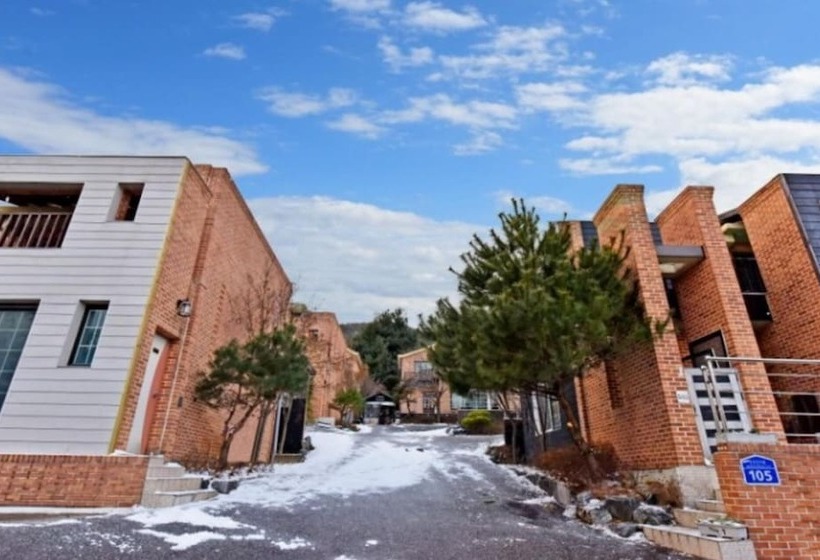 Yesan Jeongdaun Pension