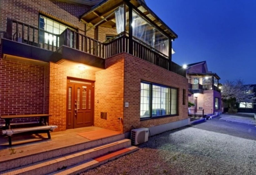 Yesan Jeongdaun Pension