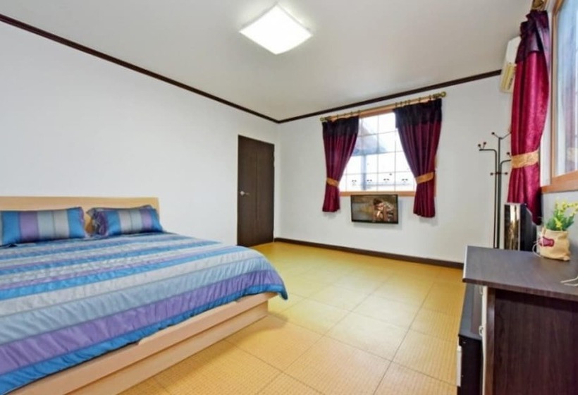 Yesan Jeongdaun Pension