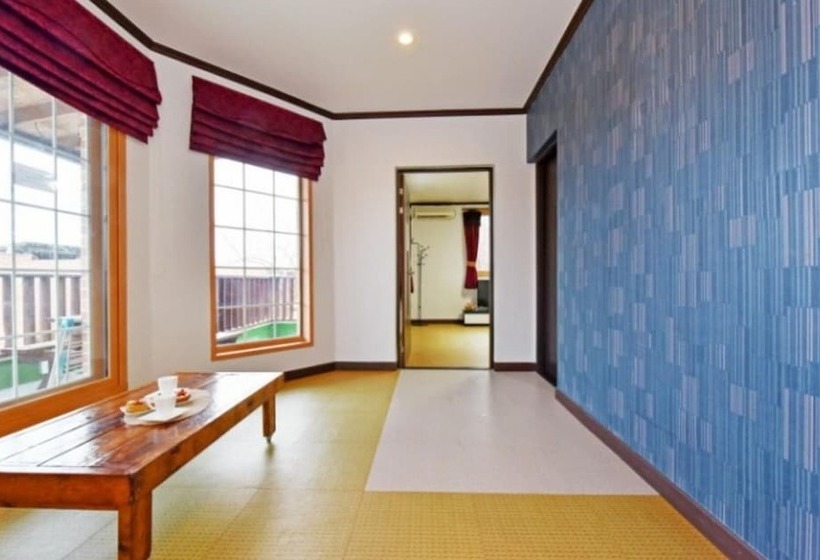 Yesan Jeongdaun Pension