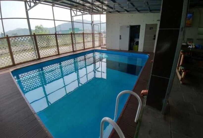 Yongin Everleeum Pension