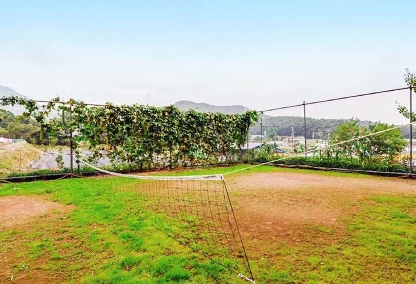 Yongin Byeolbaragi Pension