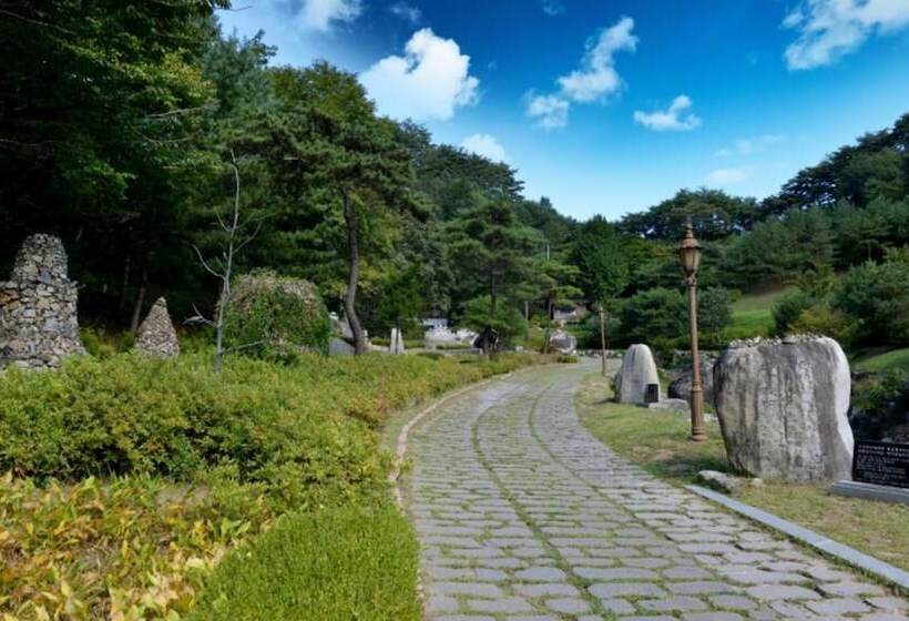 Youngwol Gimsatgat Hyugeso Pension