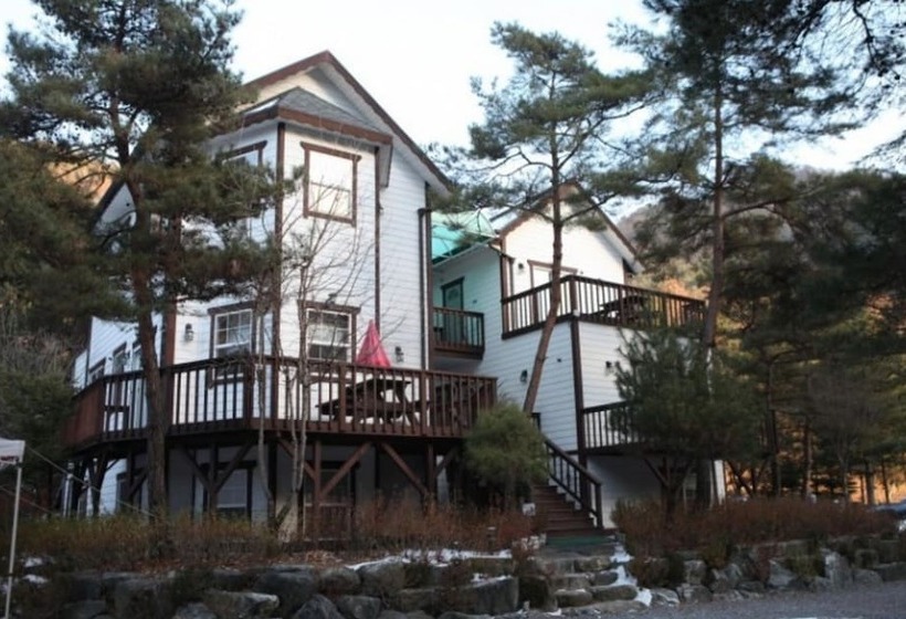 Youngwol Sky Pension Camping