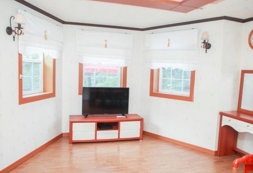 Youngwol Sky Pension Camping