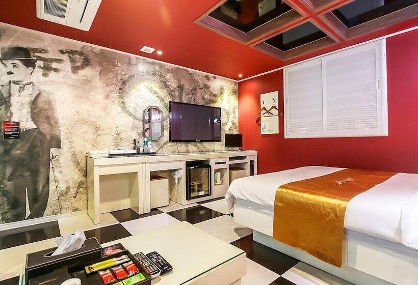 Asan Fox Drive In Motel