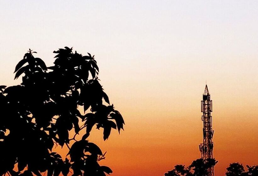 Bed and Breakfast Ubex Home Dehradun