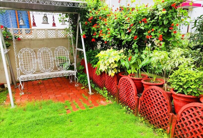 Bed and Breakfast Ubex Home Dehradun