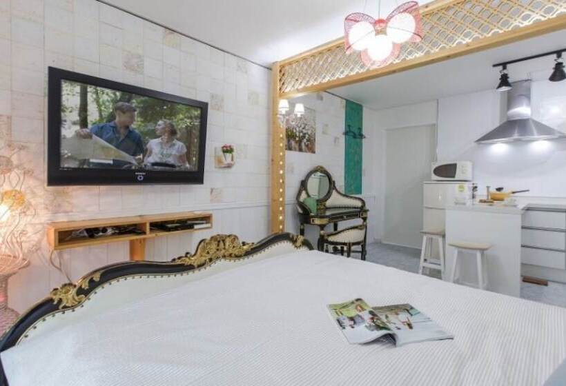 Chuncheon Green Rose Pension