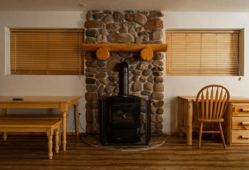 Country Cabins Inn