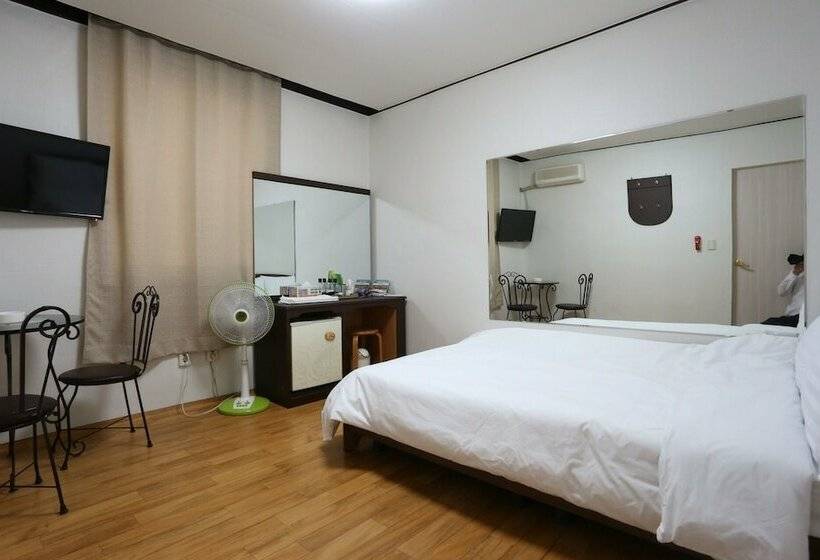 Gangneung Miseongjang Motel