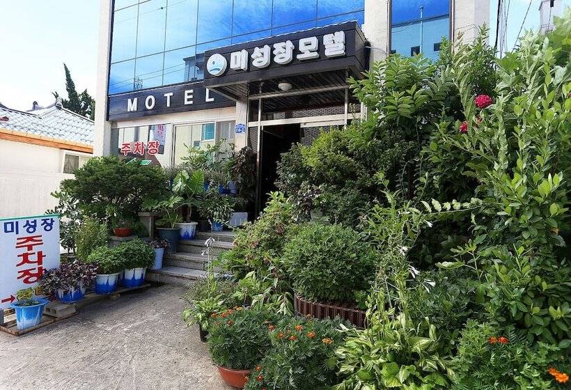 Gangneung Miseongjang Motel