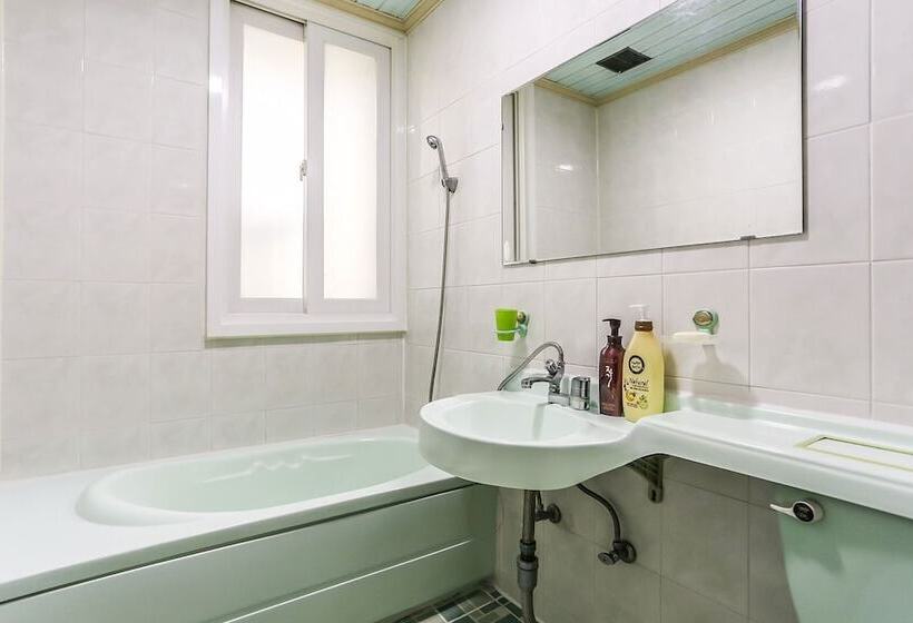 Gangneung Miseongjang Motel