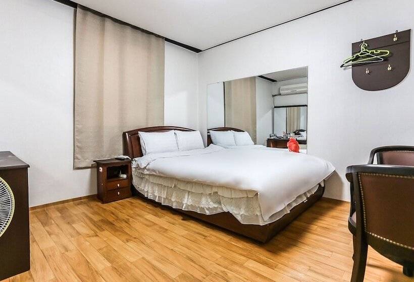 Gangneung Miseongjang Motel