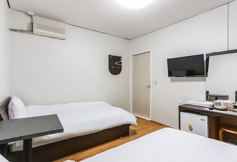 Gangneung Miseongjang Motel