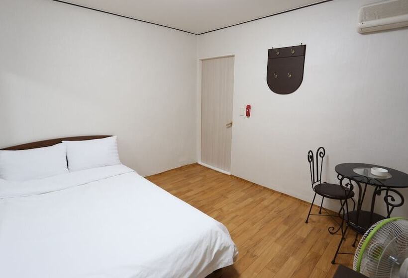 Gangneung Miseongjang Motel