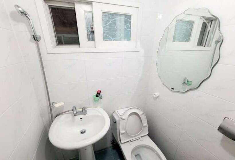 Gapyeong Chorok Jeongwon Gyegok Dokchae Pension