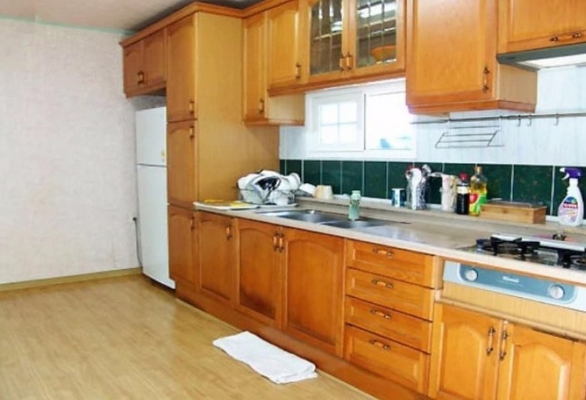 Gapyeong White House Valley Pension