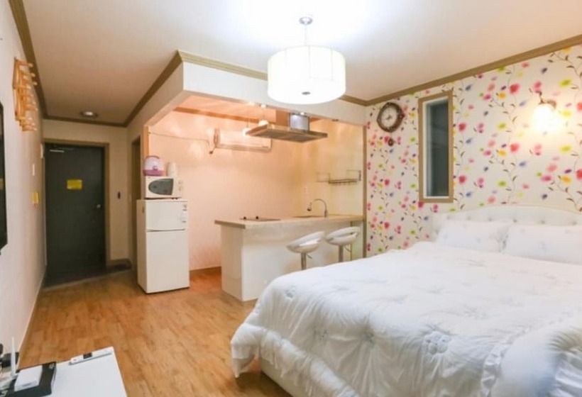 Geojedo Azure Sky Pension