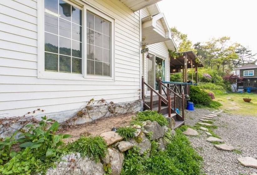 Geumsan Riverville Pension