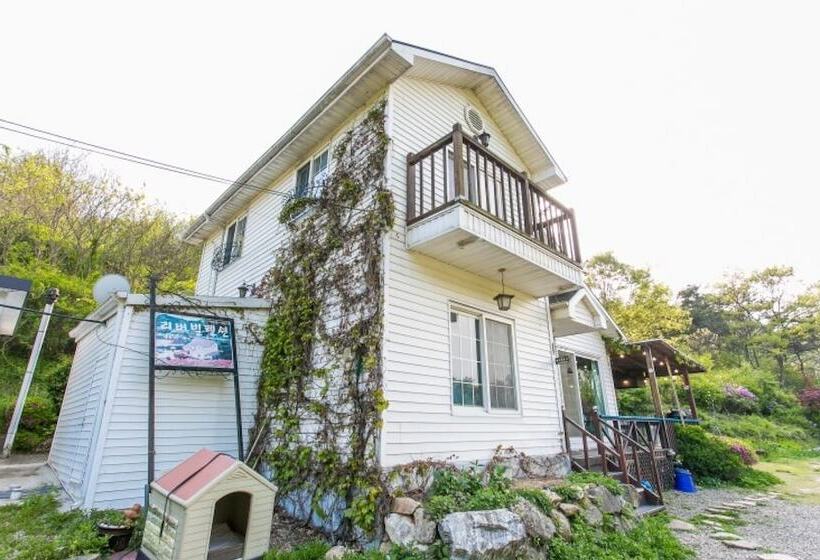 Geumsan Riverville Pension