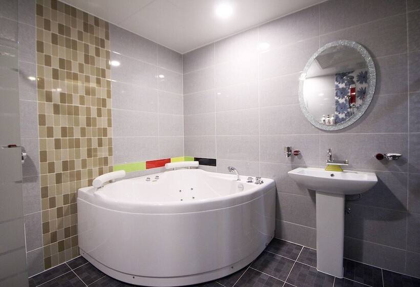 Gimje Pga Self Check In Motel