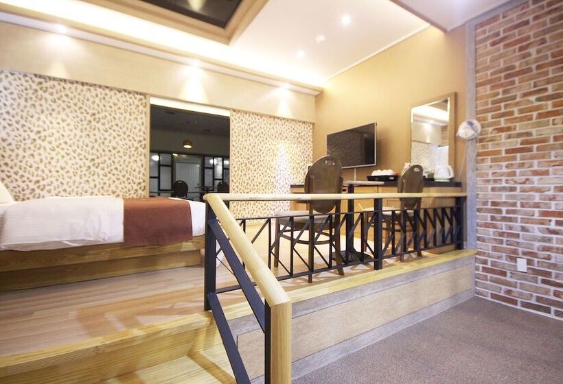 Gimje Pga Self Check In Motel