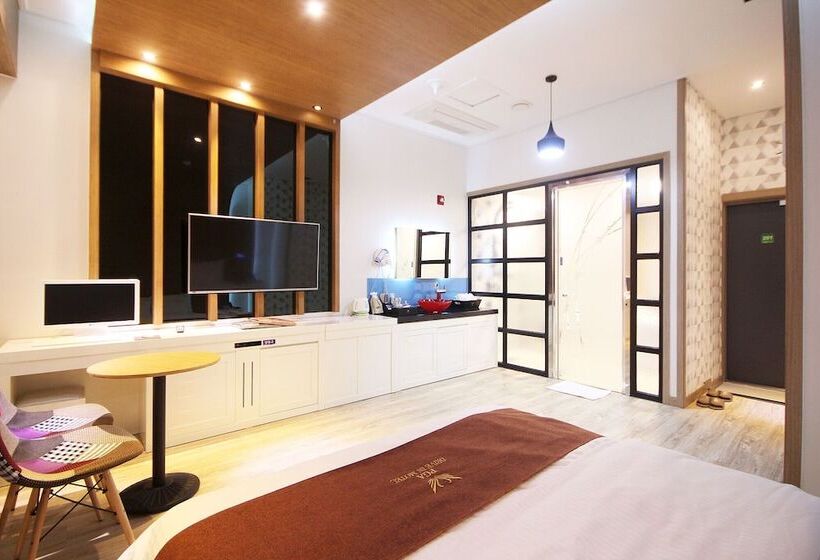 Gimje Pga Self Check In Motel