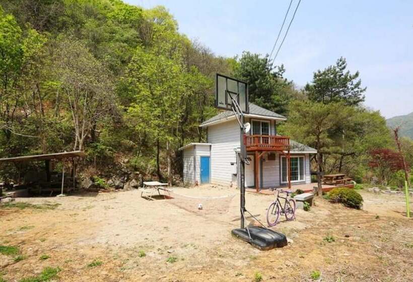 Gwangju Jongyeoul Pension