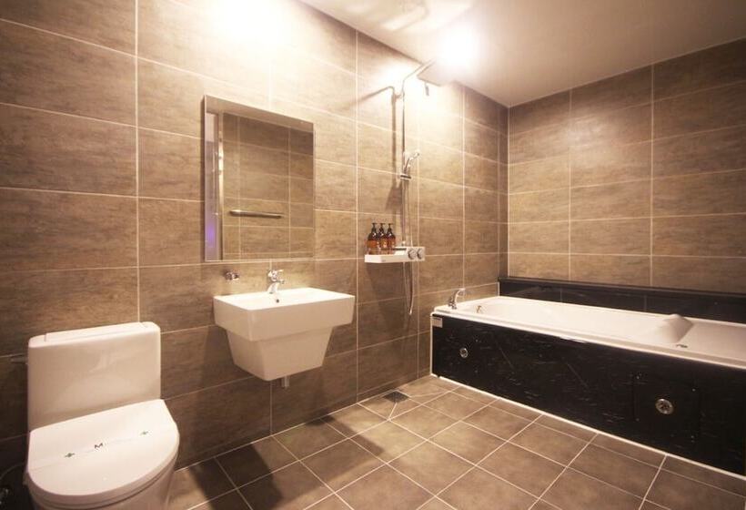 Gyeongsan M Self Check In Motel