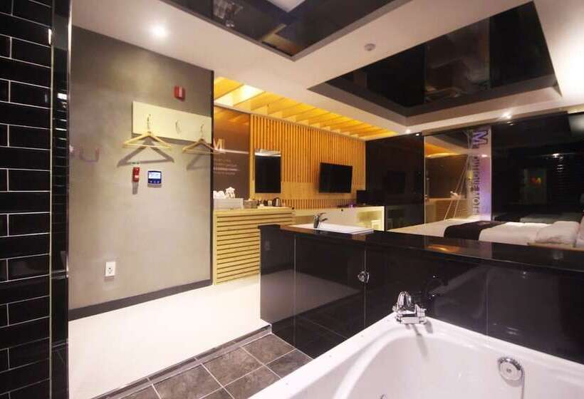 Gyeongsan M Self Check In Motel