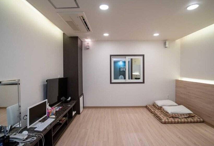 Haenam Plus Self Checkin Motel