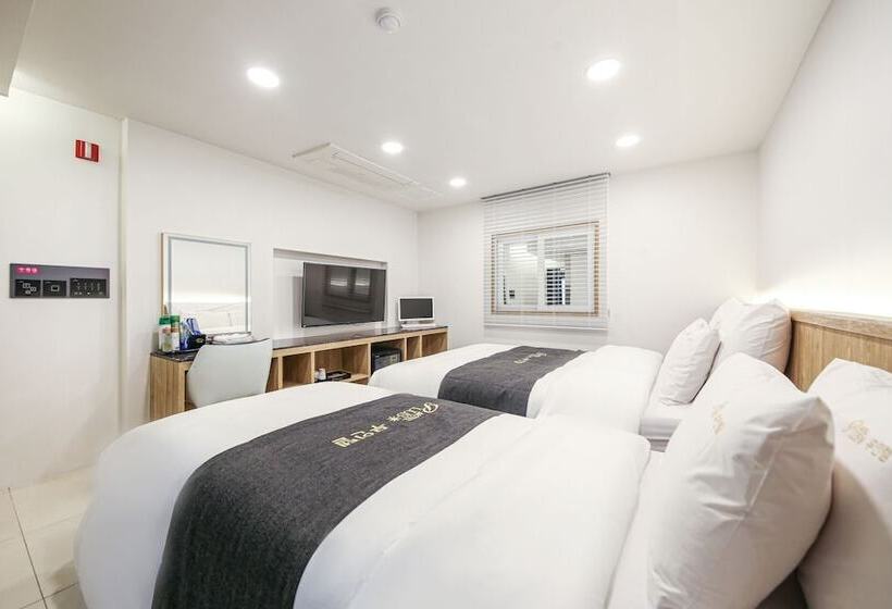 Haenam Plus Self Checkin Motel