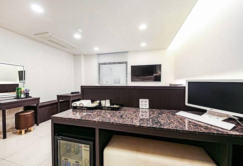 Haenam Plus Self Checkin Motel